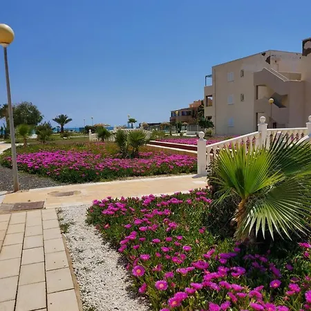 Casa Baja Naturista Con Patio En Primera Linea De Playa Con Piscina Comunitaria! * Vera